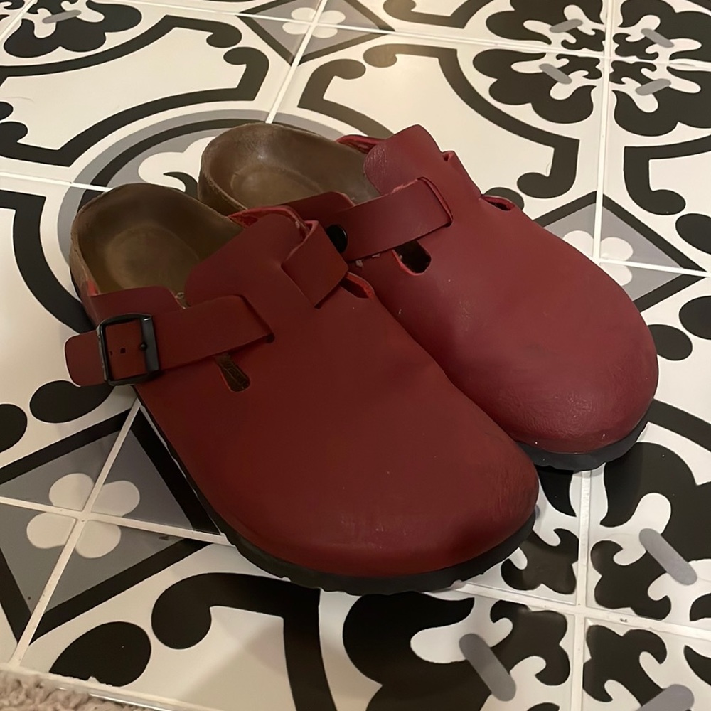 Birki’s by Birkenstock Red Clogs 39